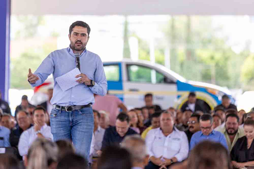 Querétaro impulsa movilidad con mil taxis nuevos