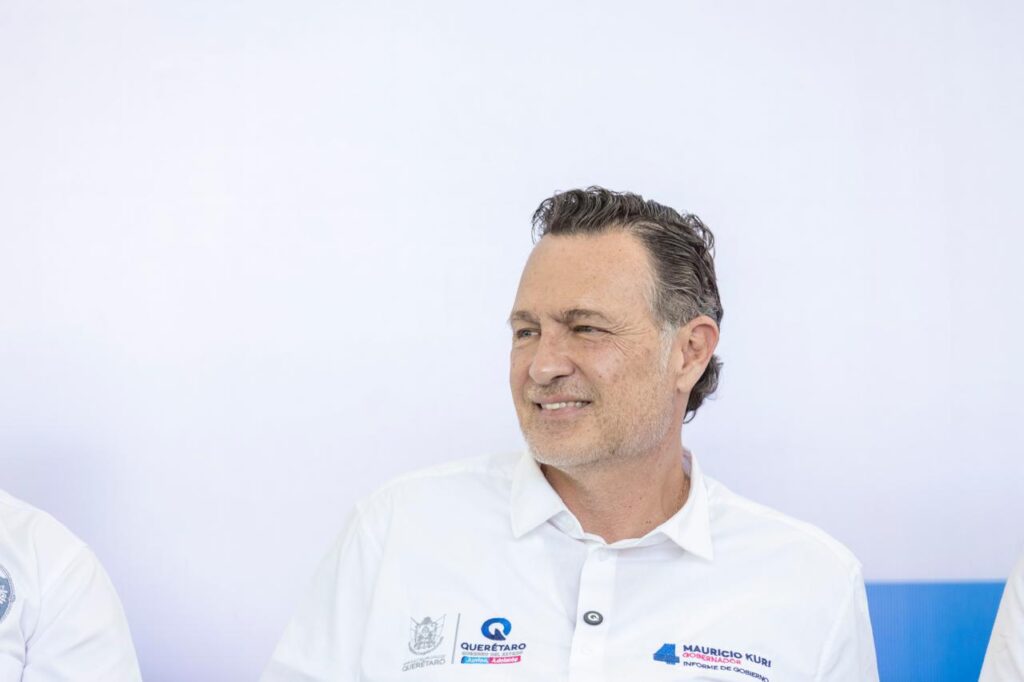 Entrega Gobernador apoyos sociales a comunidades indígenas de Jalpan de Serra