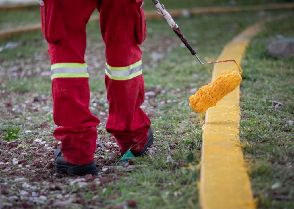 Supervisa Roberto Cabrera trabajos de mantenimiento y limpieza en Parque de Hacienda San Juan