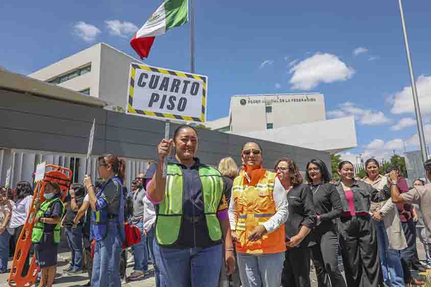 Diputadas, Diputados y personal de la LXI Legislatura participan en el Simulacro Nacional 2025