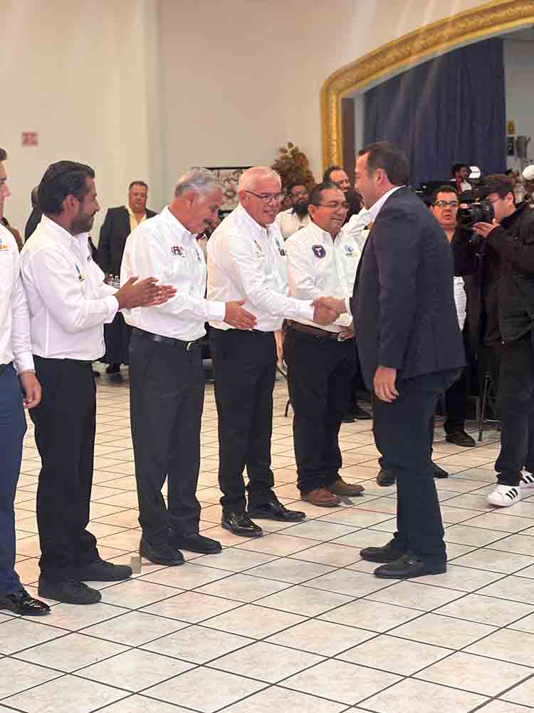 Noche de Unidad y Compromiso: La Toma de Protesta de NUDIQRO