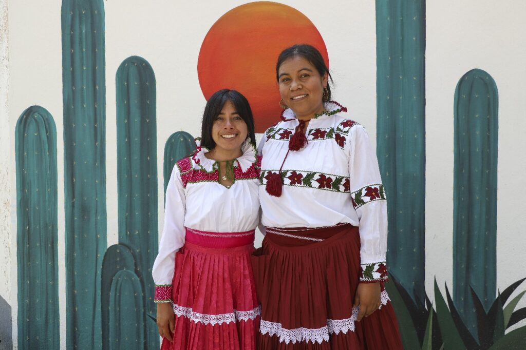 Preservan UAQ y mujeres indígenas bebidas prehispánicas