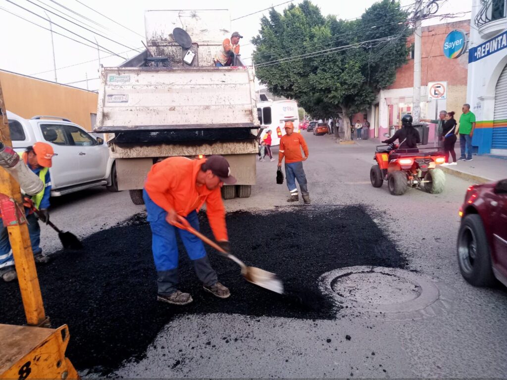 Municipio de Querétaro atiende más de 56 mil metros cuadrados de bacheo