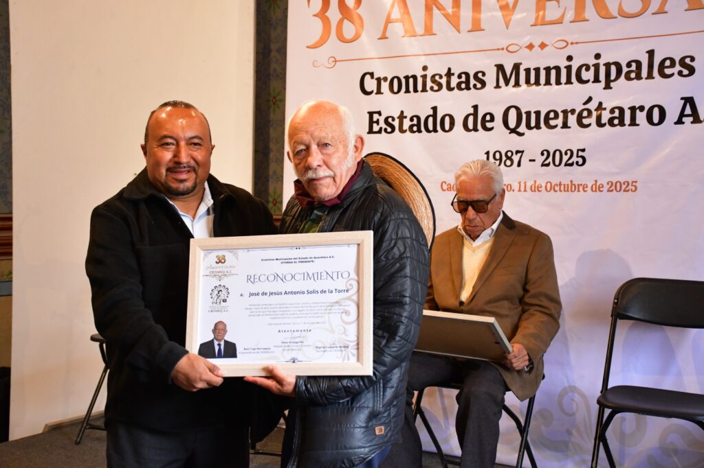 Celebran cronistas el 38º Aniversario de la CROMEQ