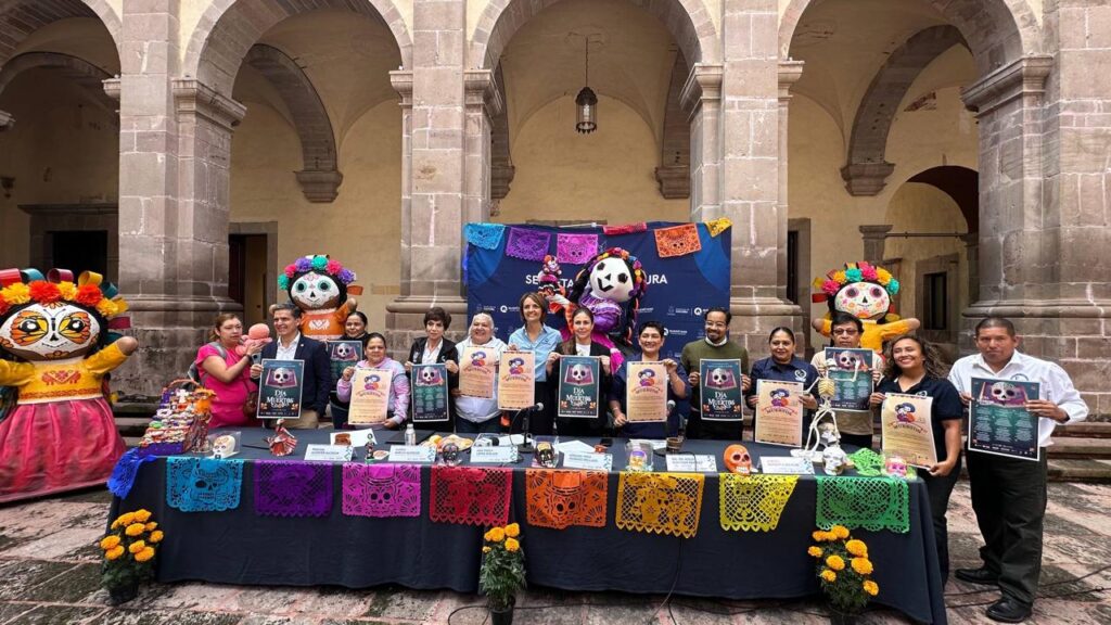 Presenta López Birlain el Bazar Ahí vienen nuestros muertos