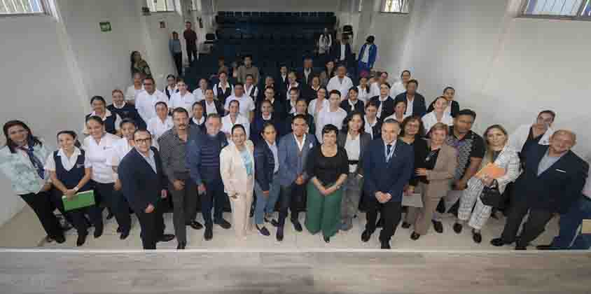 Clausura titular de SESA Diplomado en Vacunación