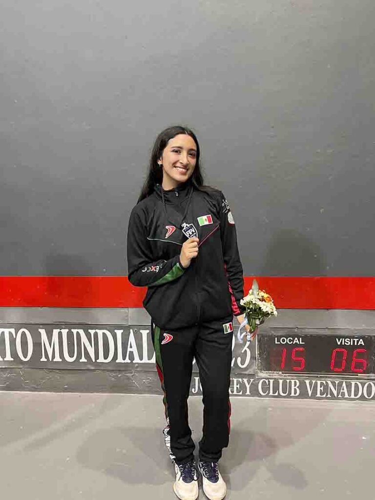 Edna Guzmán, medallista mundial en trinquete sub-23
