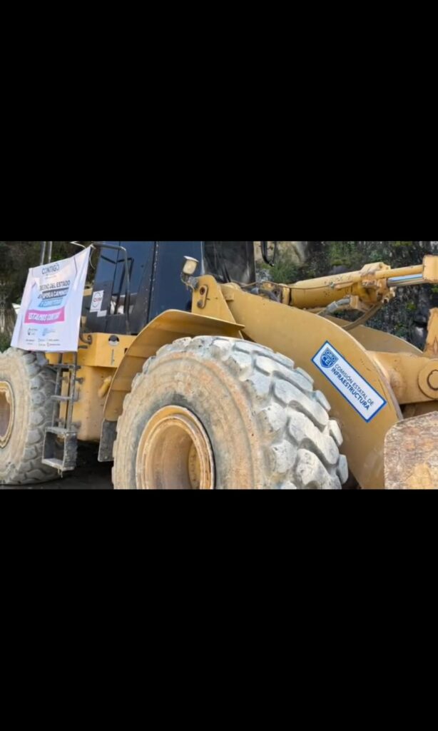 Gobierno refuerza rehabilitación de caminos en Cadereyta