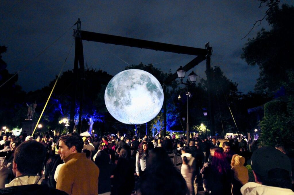 Más de 141 mil personas han disfrutado la exposición “La Luna llega a Querétaro”