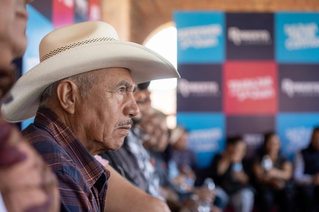 Más de 8 mil mujeres han sido atendidas a través de programas municipales: Roberto Cabrera