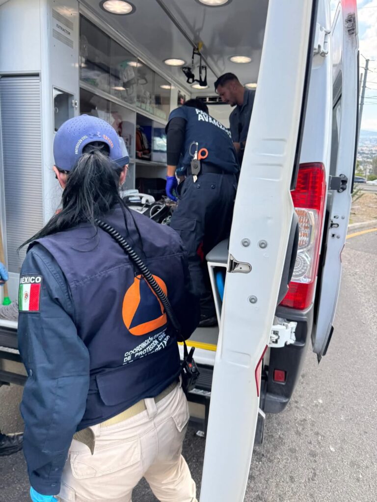 Rescate oportuno tras caída en bicicleta en Av. Constitución