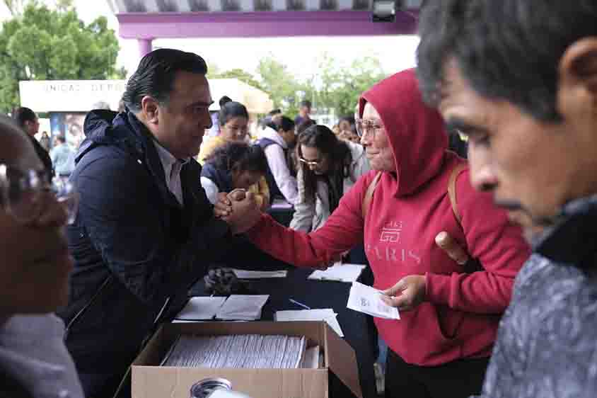 Entrega SEDESOQ Tarjetas Contigo en Pedro Escobedo