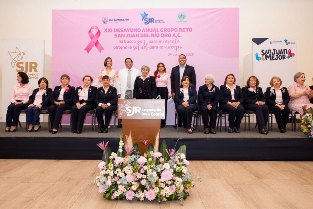 Roberto Cabrera entrega donativo a la Asociación Civil Grupo Reto San Juan del Río