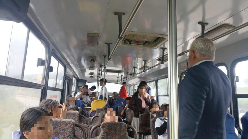 Acciones preventivas para el traslado seguro de estudiantes ante contingencias climáticas en Tolimán.