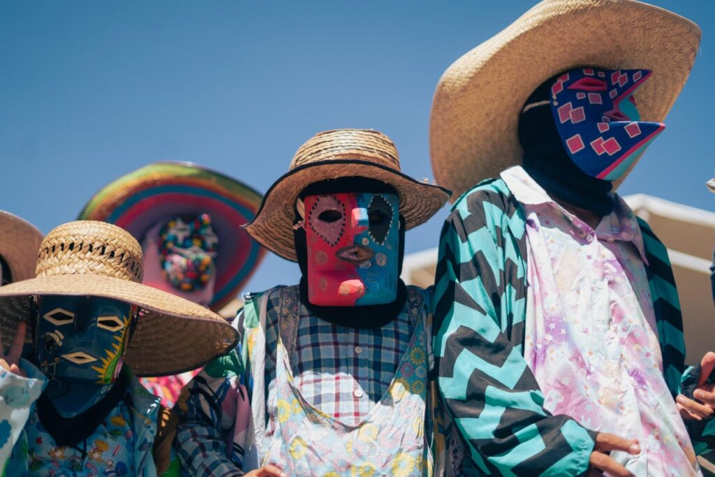 Realizan con éxito el “Segundo Festival de la Máscara de Palo, Danzas y Xhitases Únicos y Diferentes” en La Valla
