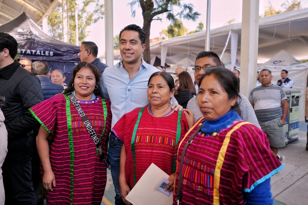 Asiste Felifer Macías a la Jornada Aquí Contigo