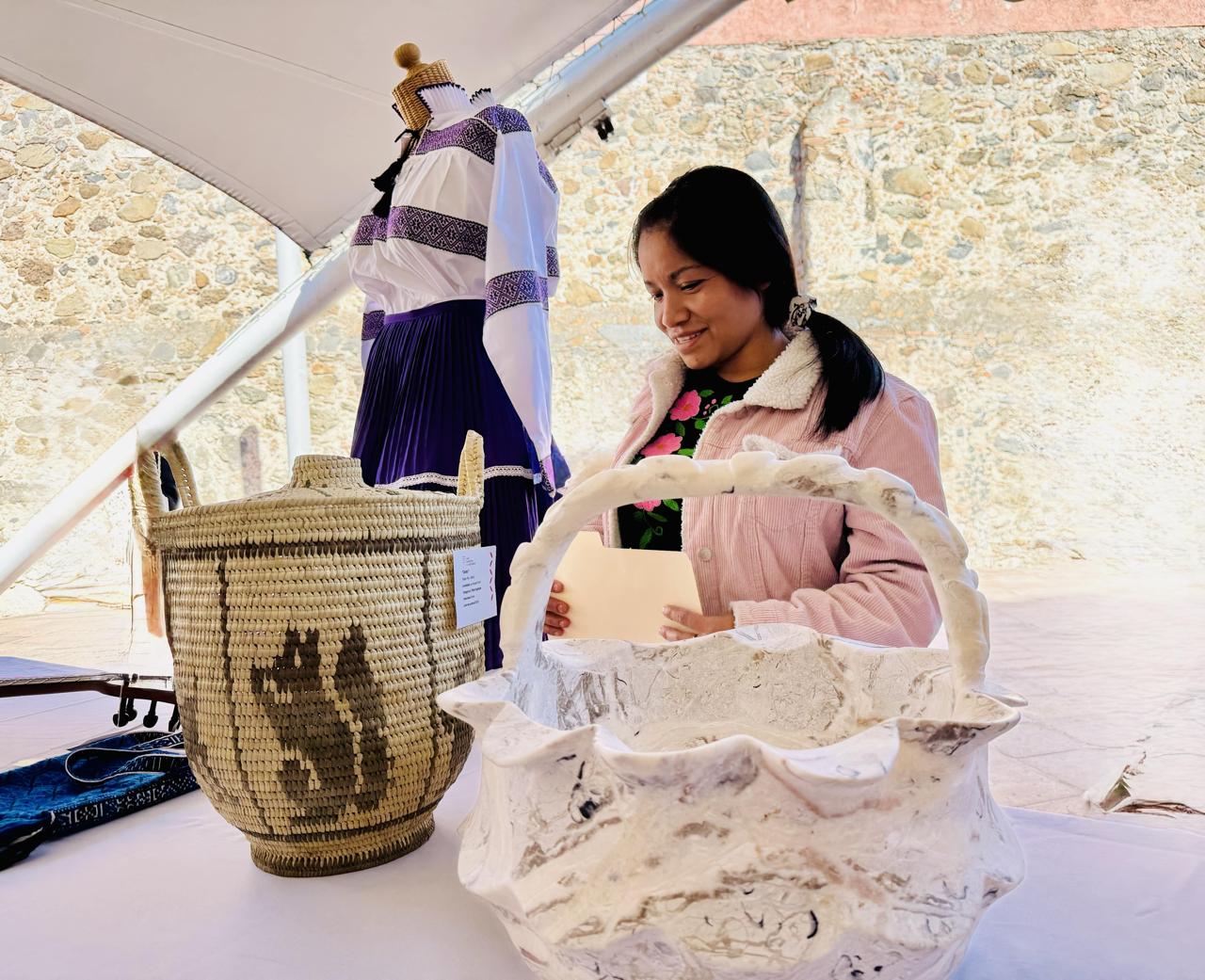 Entregan titulares de Cultura y Turismo los premios del Concurso Estatal de Artesanías 2025