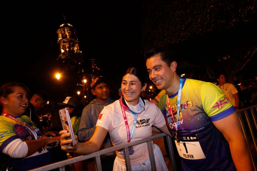 Encabeza Felifer Macías la Carrera Nocturna CGV 2025