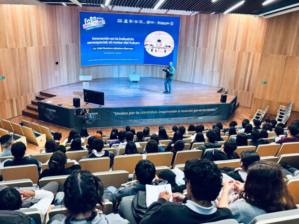 Municipio de Querétaro reúne a más de 600 jóvenes en el Foro Juventudes 2025 “Ciencia y Futuro”