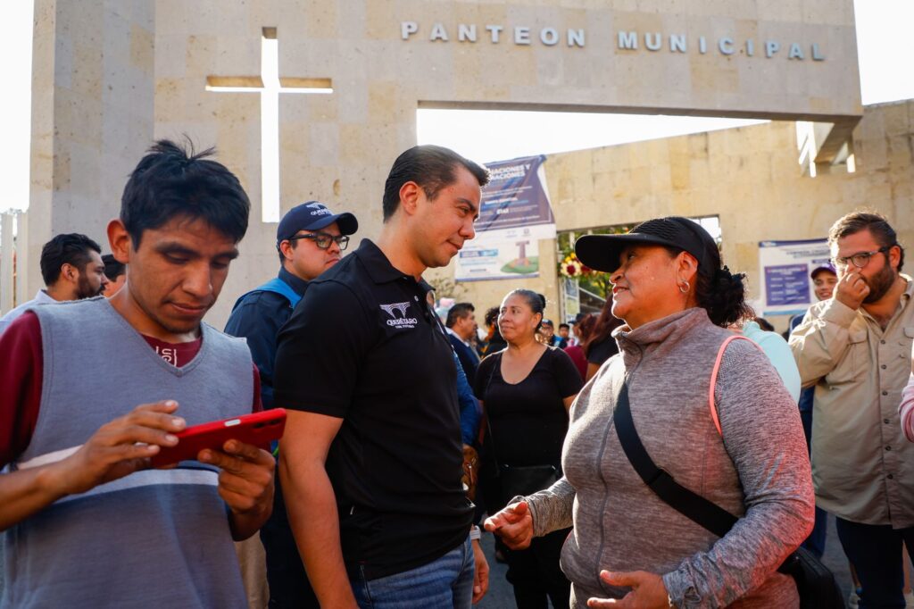 Saldo blanco durante el operativo de Día de Muertos en panteones municipales