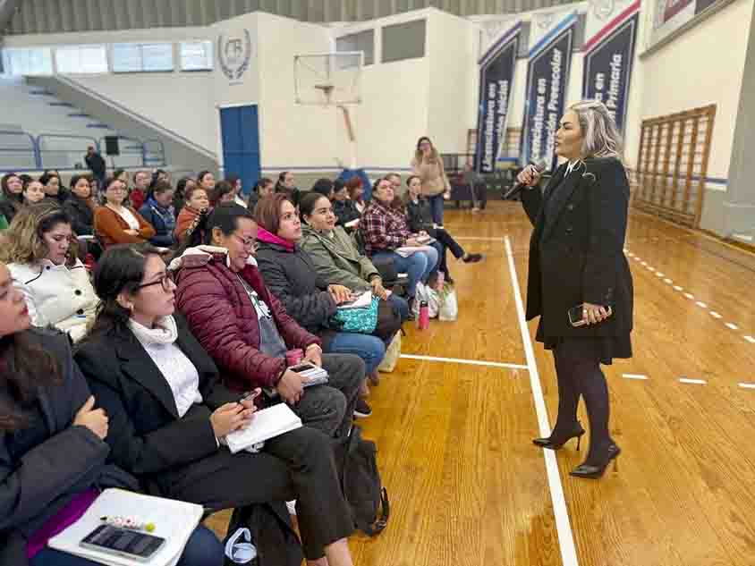 Fortalece USEBEQ inclusión educativa con capacitación docente
