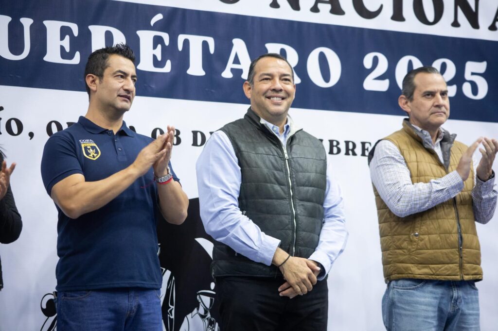 Inaugura Roberto Cabrera “Concurso Nacional de Escoltas de Bandera y Bandas de Guerra, Copa Querétaro 2025”