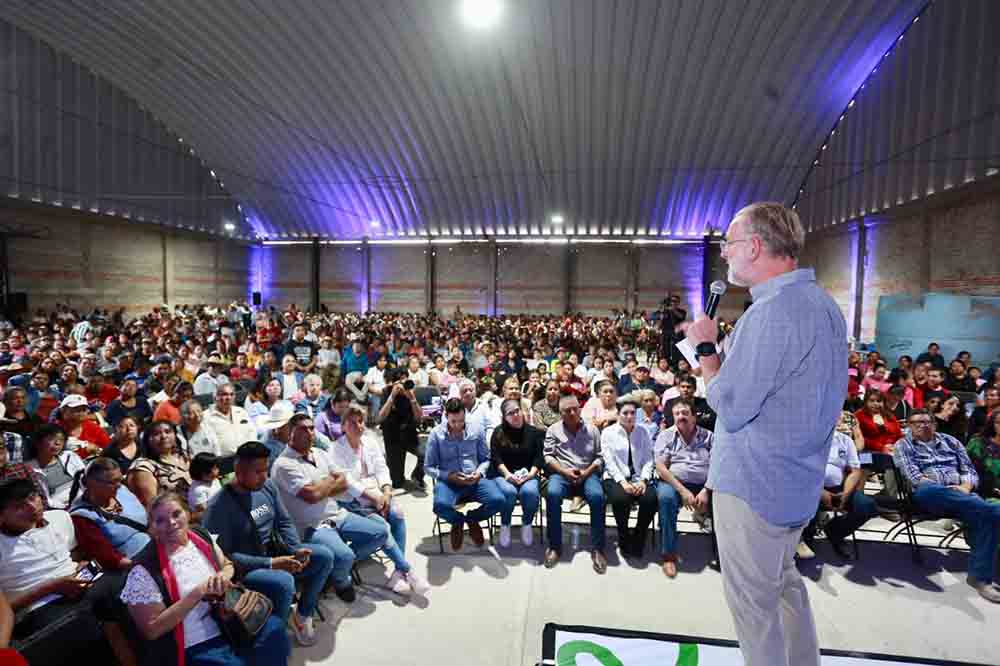 Gobierno del Estado de Qro continúa apoyando a Cadereyta con programas Estatales.