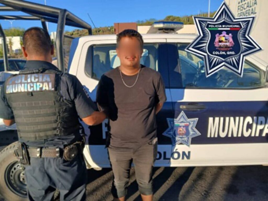 Masculino asegurado en La Peñuela por usurpación de funciones públicas