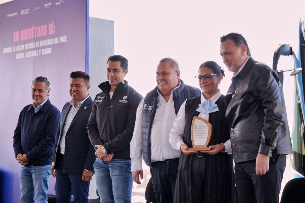 Acompaña Felifer Macías al Gobernador en la inauguración de la segunda etapa del patio de operaciones de Qrobus