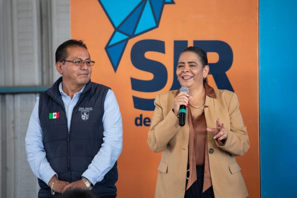 Gobierno Municipal de San Juan del Río realiza la primera entrega de pintura del Programa “Color para un Mejor San Juan”