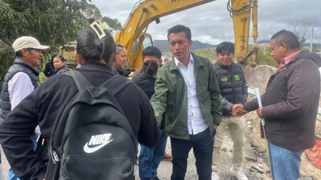 Tolimán entrega apoyos para mejoramiento de vivienda