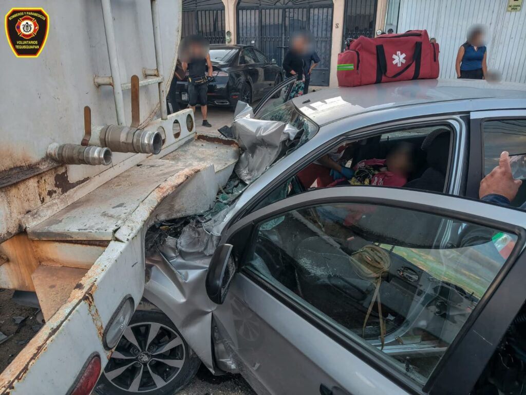 Tres lesionados tras fuerte percance en la carretera 120