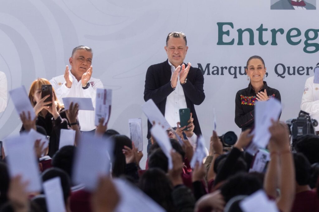 Encabezan Claudia Sheinbaum y Mauricio Kuri entrega de Becas Benito Juárez