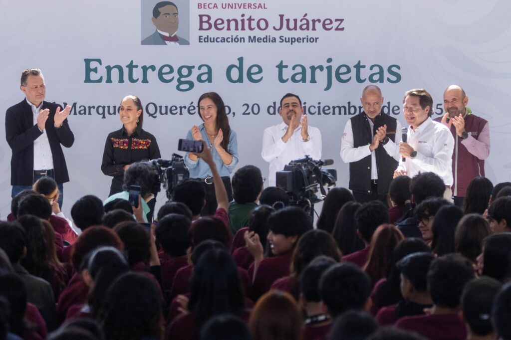 Encabezan Claudia Sheinbaum y Mauricio Kuri entrega de Becas Benito Juárez