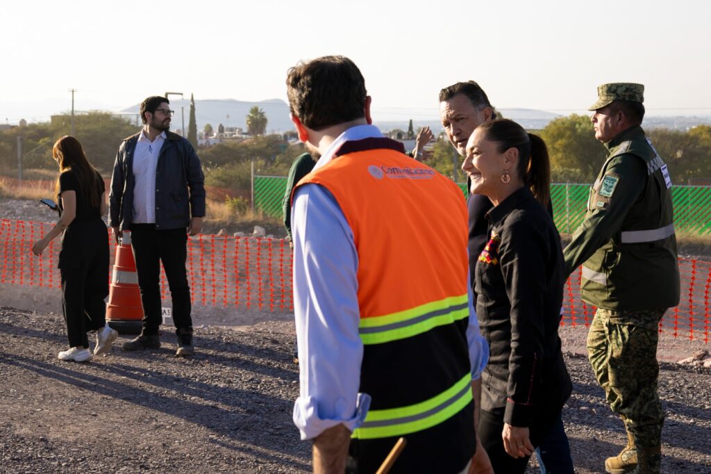 Avanza sin contratiempo la construcción del Tren México - Querétaro