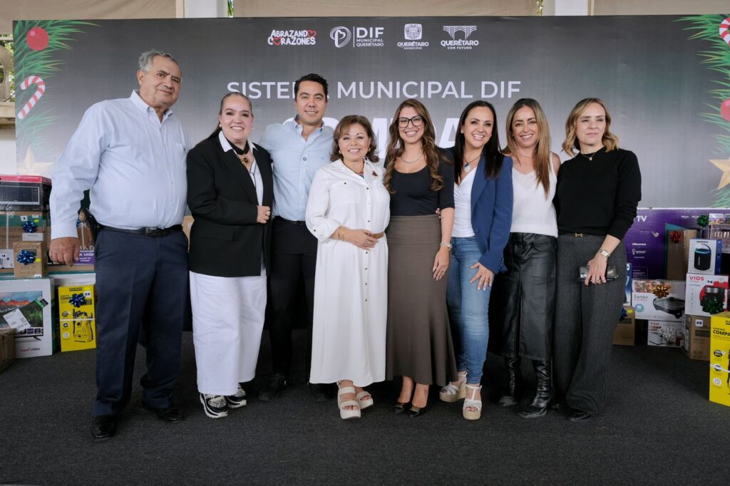 Trabajadores del DIF, el corazón más sensible y humano del gobierno municipal: Felifer Macías