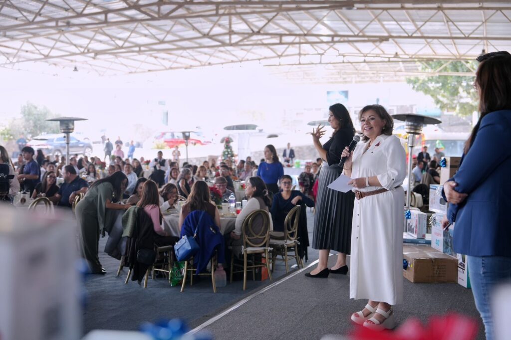 Trabajadores del DIF, el corazón más sensible y humano del gobierno municipal: Felifer Macías