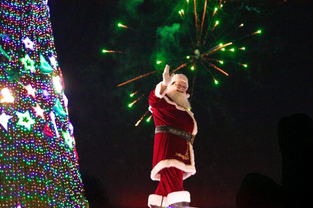 Más de 20 mil sanjuanenses disfrutaron del Desfile Navideño del Festival Alegría en San Juan del Río