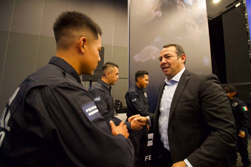 Ser policía en Querétaro es formar parte de la mejor corporación del país: MKG