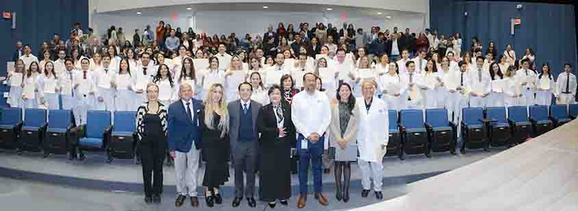 Encabeza Secretaria de Salud ceremonia de Bienvenida y Clausura de Médicos Internos de Pregrado en el HGQ