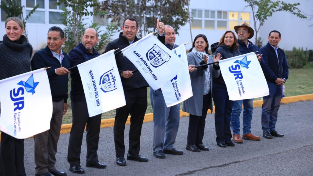 Roberto Cabrera encabeza banderazo de salida de 36 nuevas unidades de la SSPM-SJR