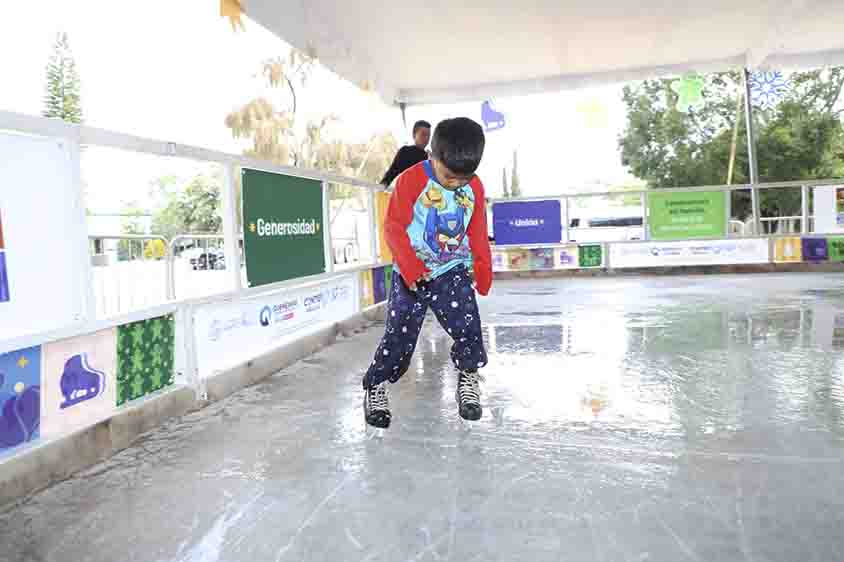 Continúan en operación las Pistas de Hielo del Festival Alegría Contigo 2025