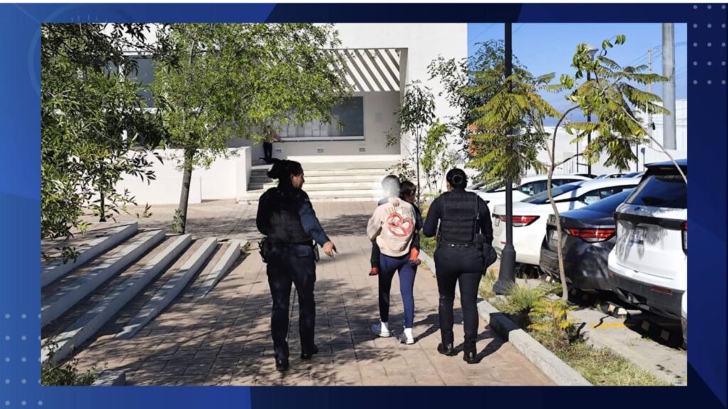 Detenidos por violencia familiar en la colonia Infonavit La Paz