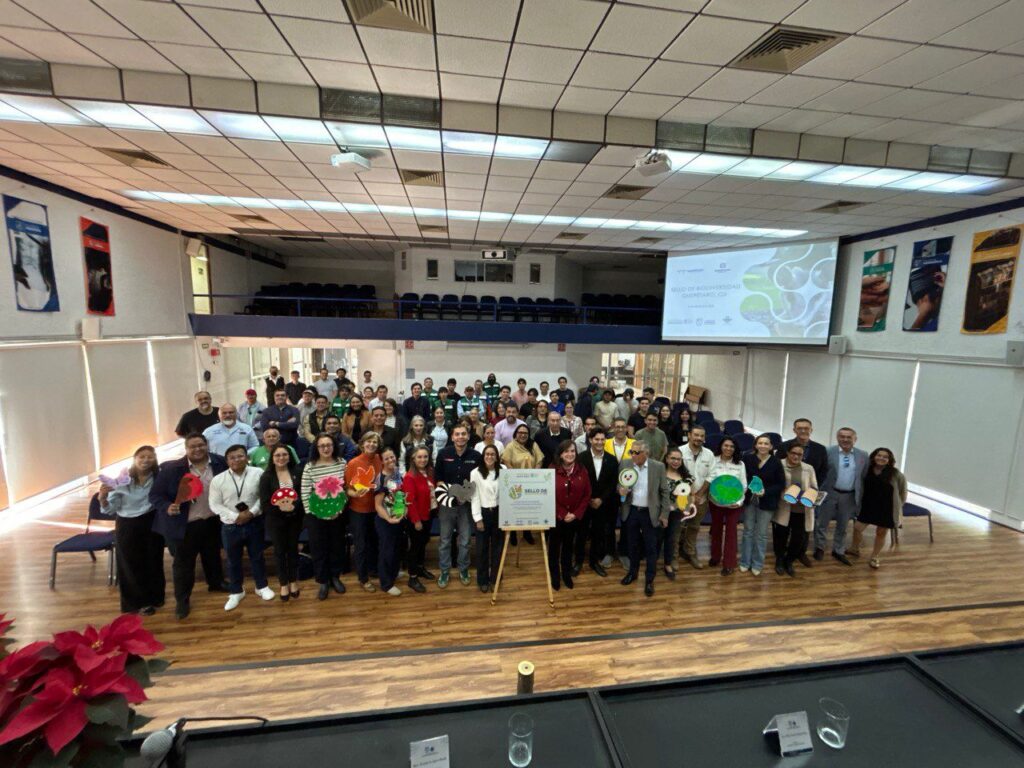 Reconocimiento del Municipio de Querétaro a la UAQ por conservación de biodiversidad urbana