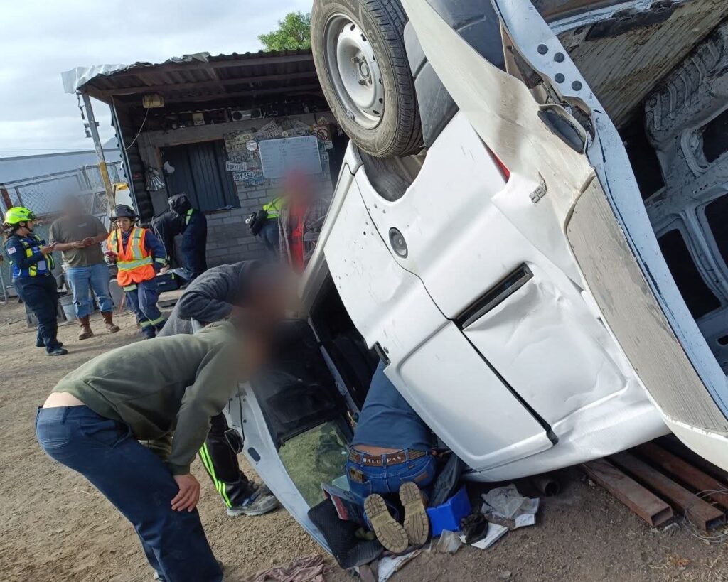Choque en Buenavista deja dos camionetas siniestradas
