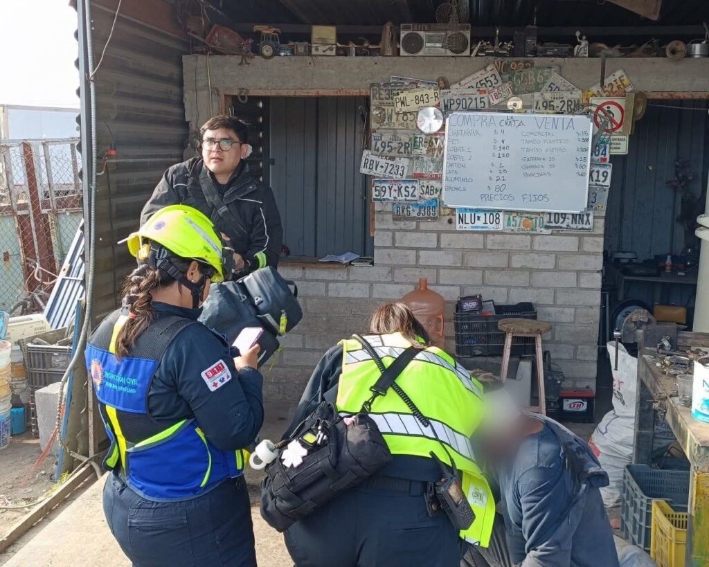 Choque en Buenavista deja dos camionetas siniestradas