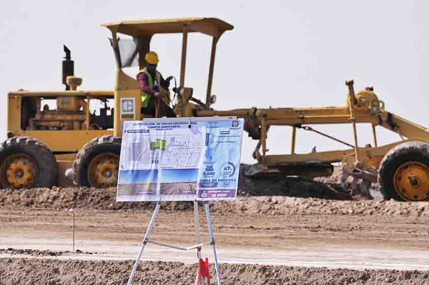 Informa Felifer Macías inicio de la unidad deportiva de la UAQ Campus Aeropuerto