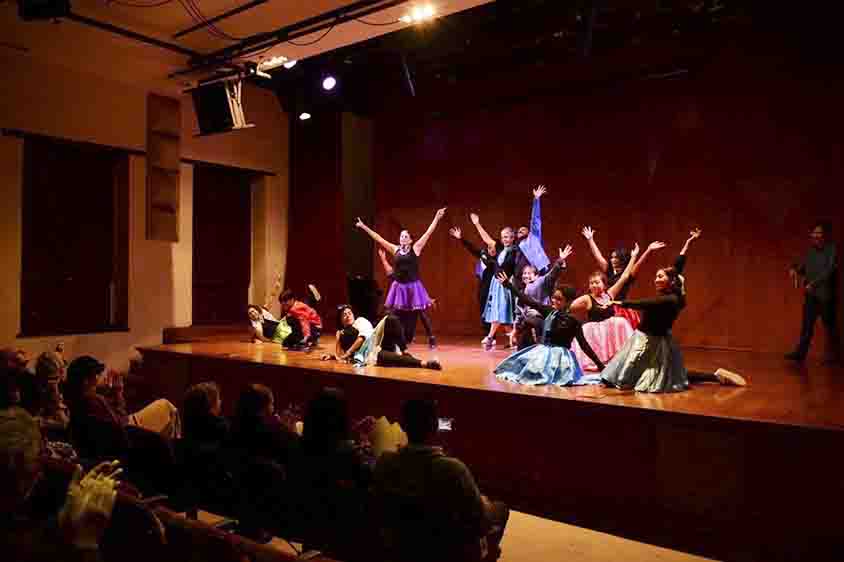 Invita el CEART a participar en el Taller de Teatro Musical