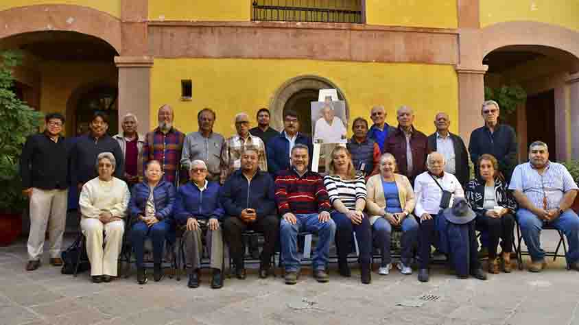 Rinde homenaje CROMEQ al Profesor Roberto Berrones Montes