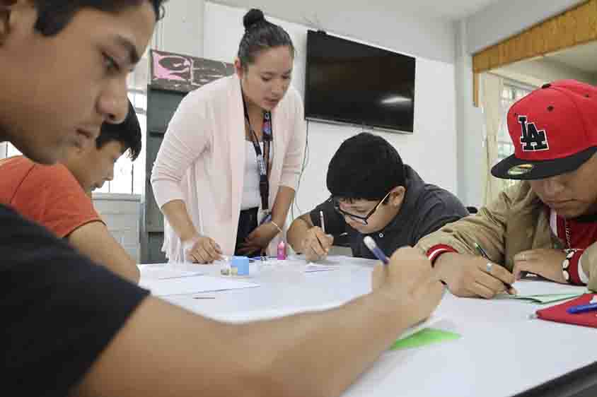 Más de 670 mil estudiantes regresan a clases en Querétaro